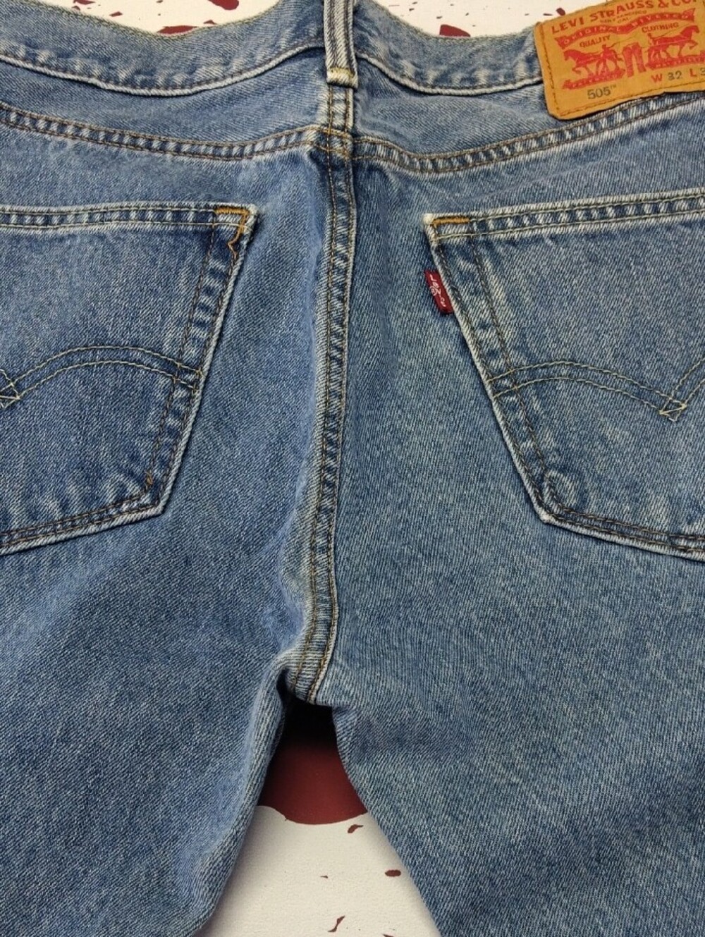 Levi's 505 Men's Light Blue Straight-Leg Denim Jeans - Picture 12 of 15